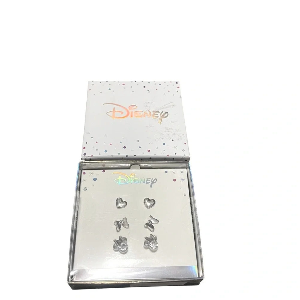 💚🌼NIB Disney Kids Earrings Set - Gold, Silver, and Red
